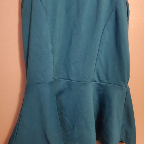 LOT OF 2 - U2B Red/Blue Shirt - Size M (read description) - Picture 9 of 12